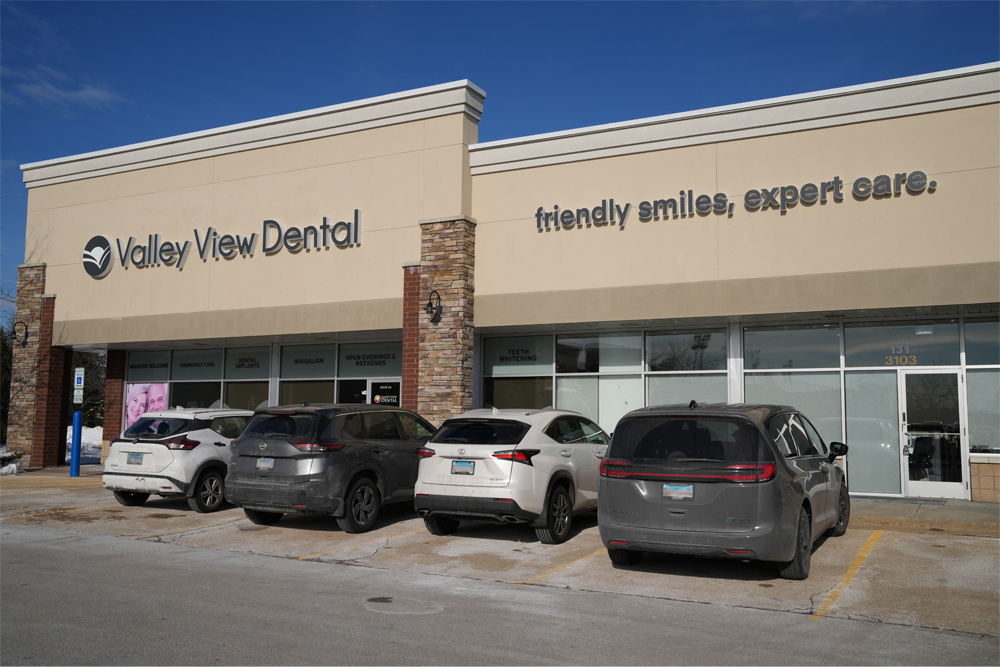 Urgent dentist near me in Naperville for tooth infections, Valley View Dental office building exterior